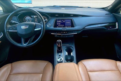 2023 Cadillac XT4 Premium Luxury