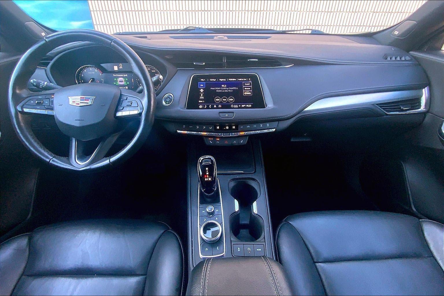 2023 Cadillac XT4 Premium Luxury