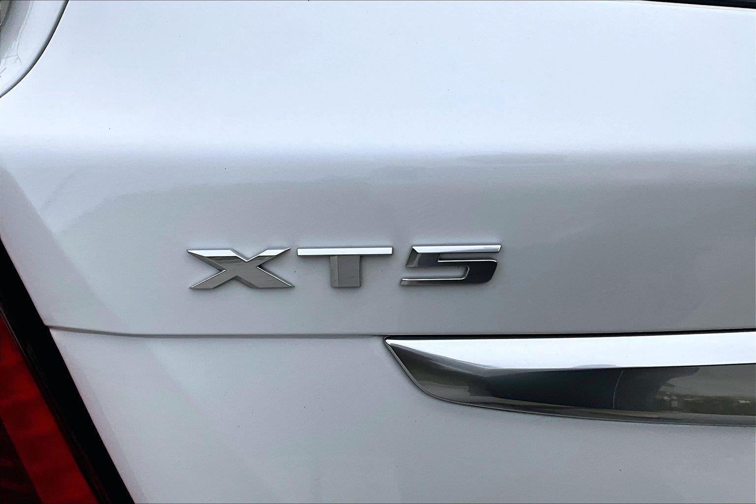 2020 Cadillac XT5 Premium Luxury AWD