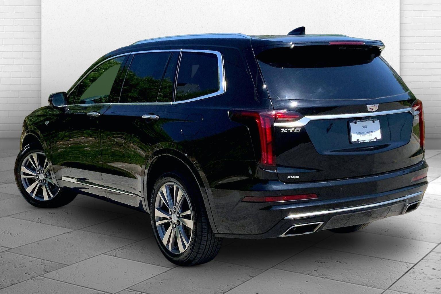 2025 Cadillac XT6 Premium Luxury
