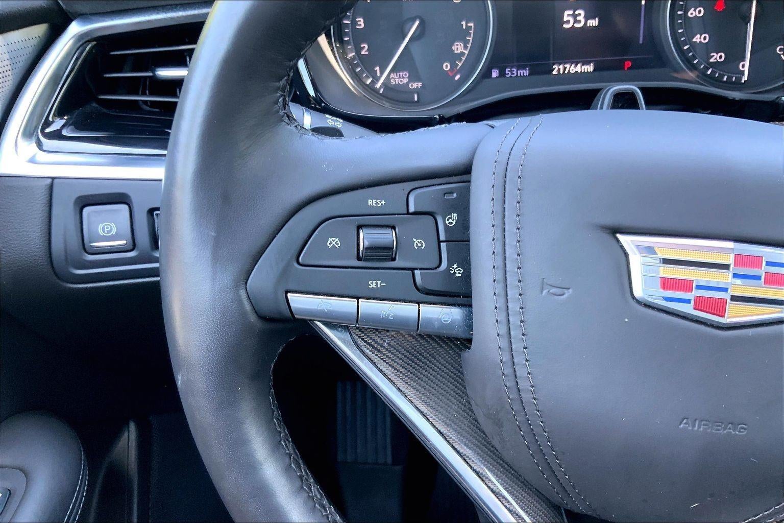 2025 Cadillac XT6 Premium Luxury