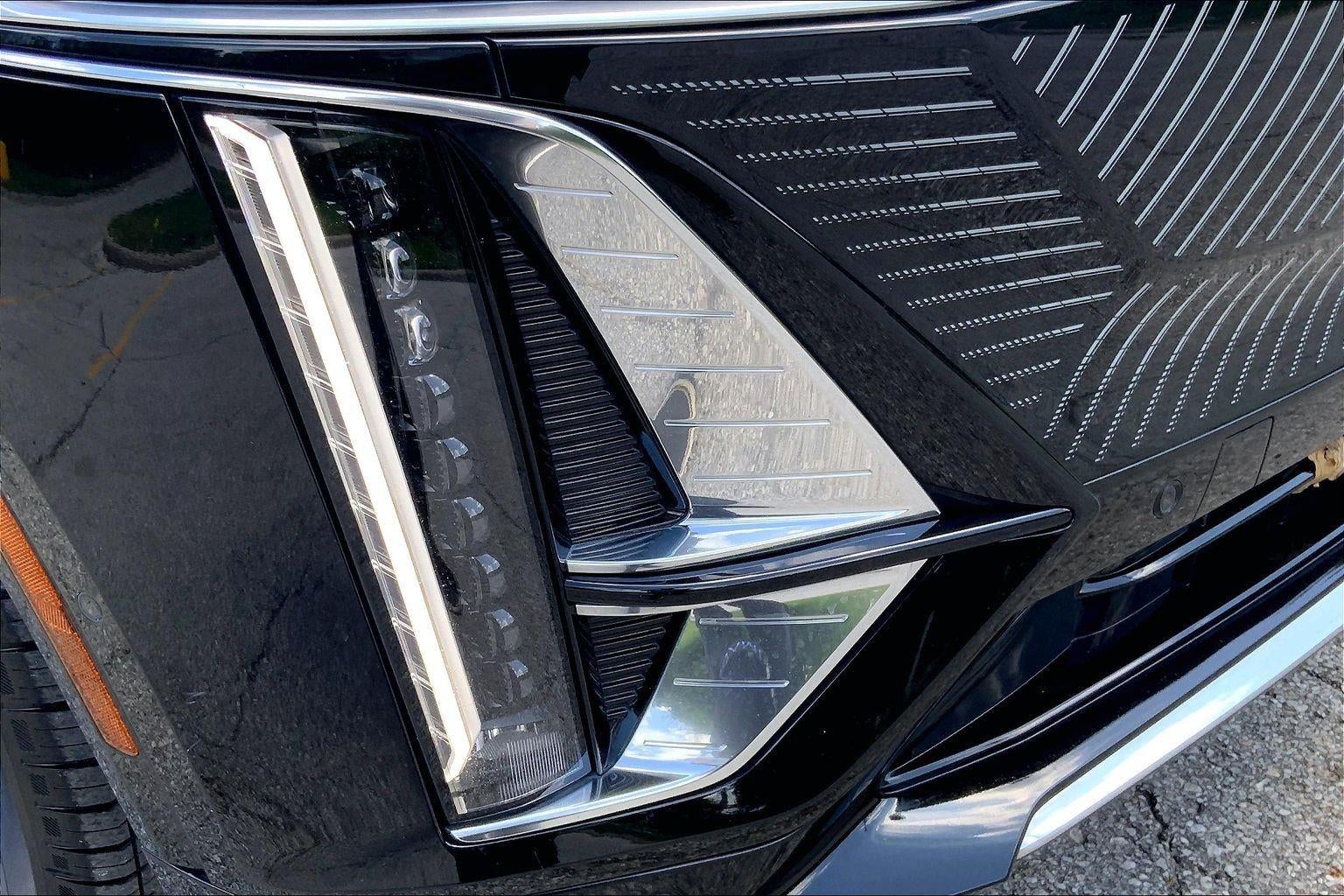 2024 Cadillac LYRIQ Luxury 1