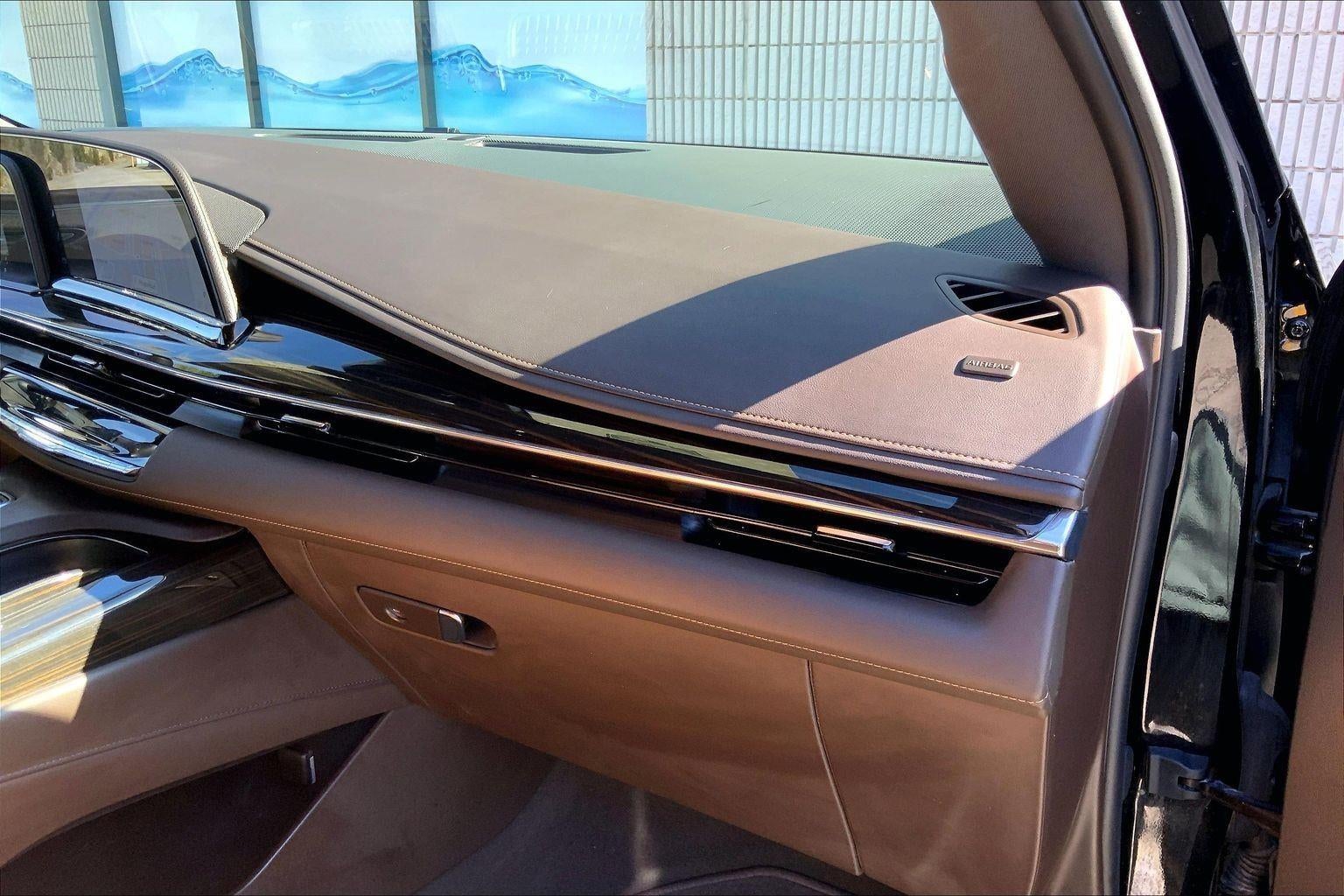 2024 Cadillac Escalade Sport