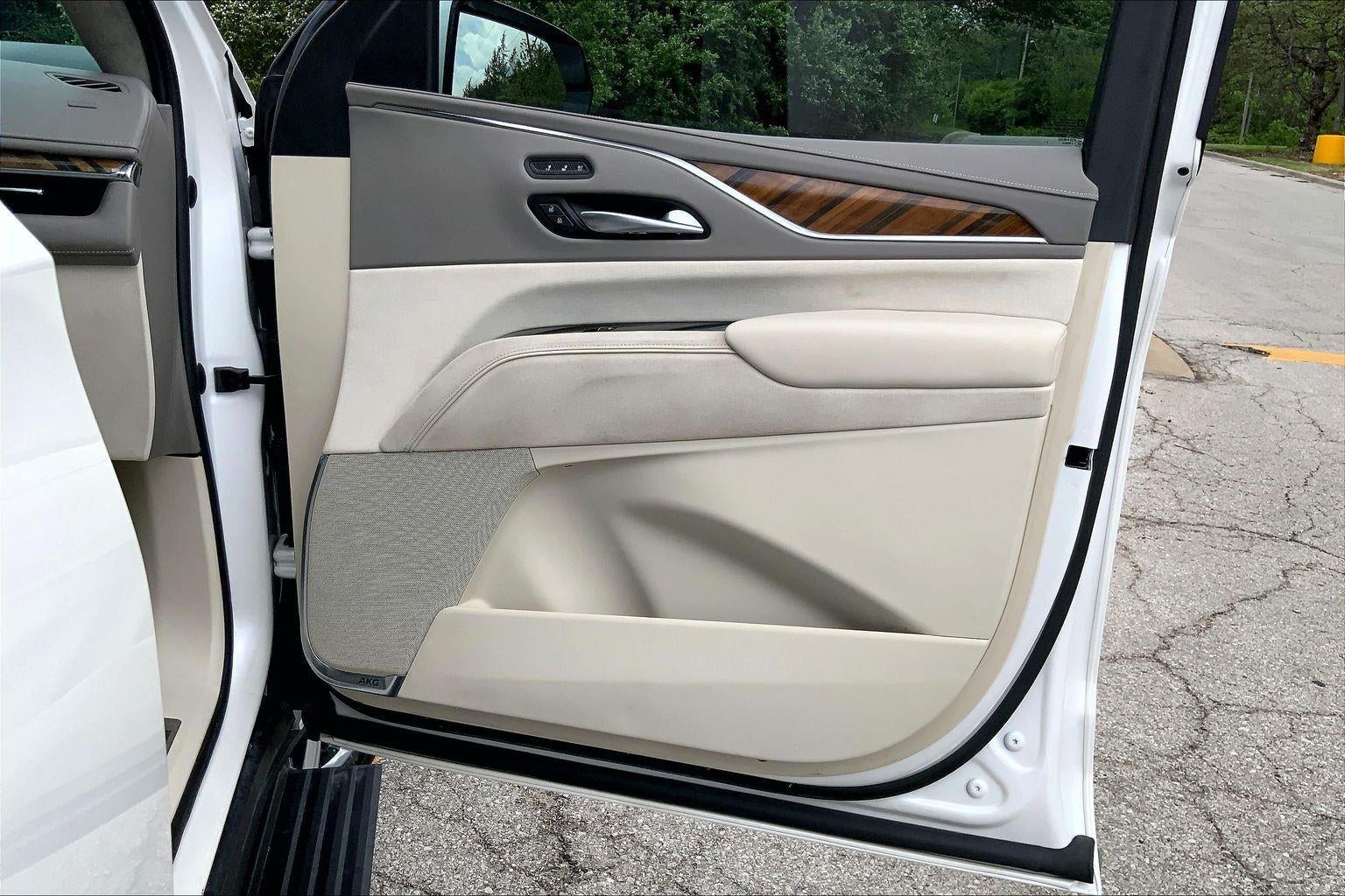 2022 Cadillac Escalade ESV Premium Luxury Platinum