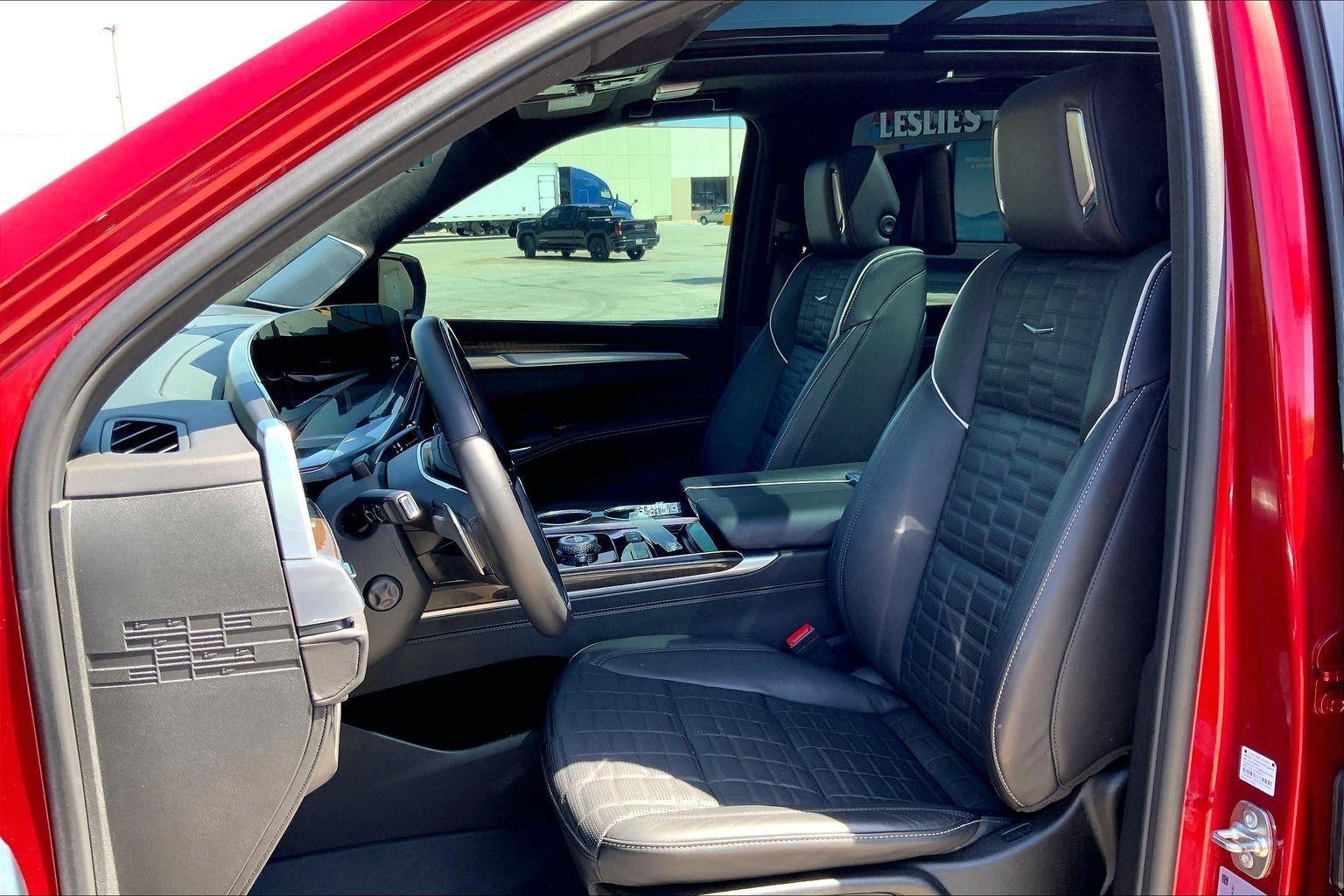 2025 Cadillac Escalade Sport Platinum