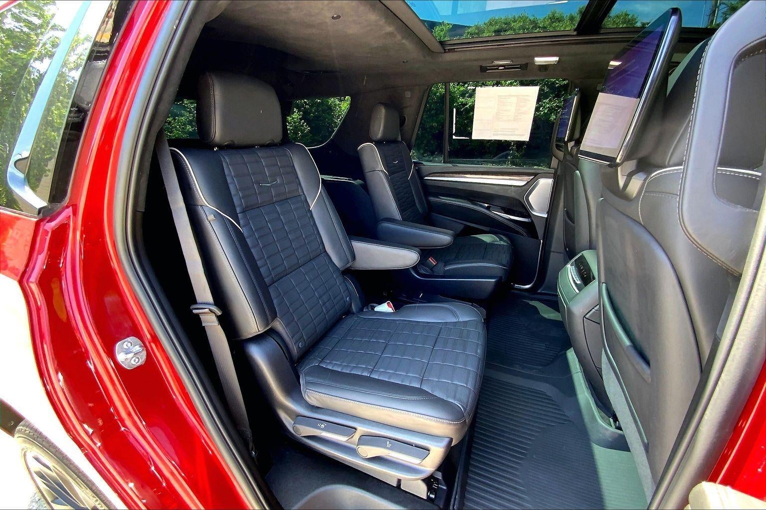 2025 Cadillac Escalade Sport Platinum