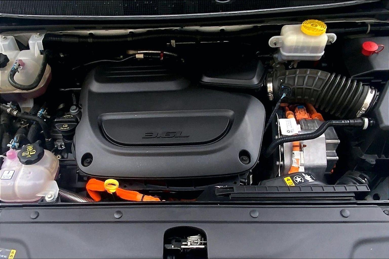 2024 Chrysler Pacifica Hybrid Select