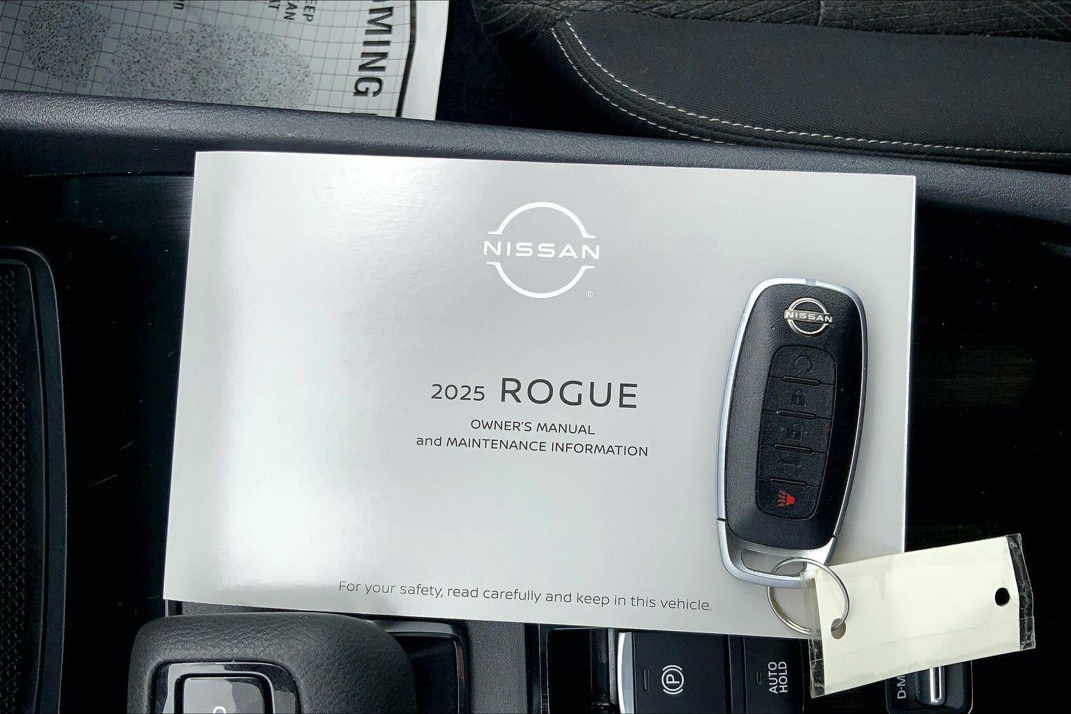 2025 Nissan Rogue SV