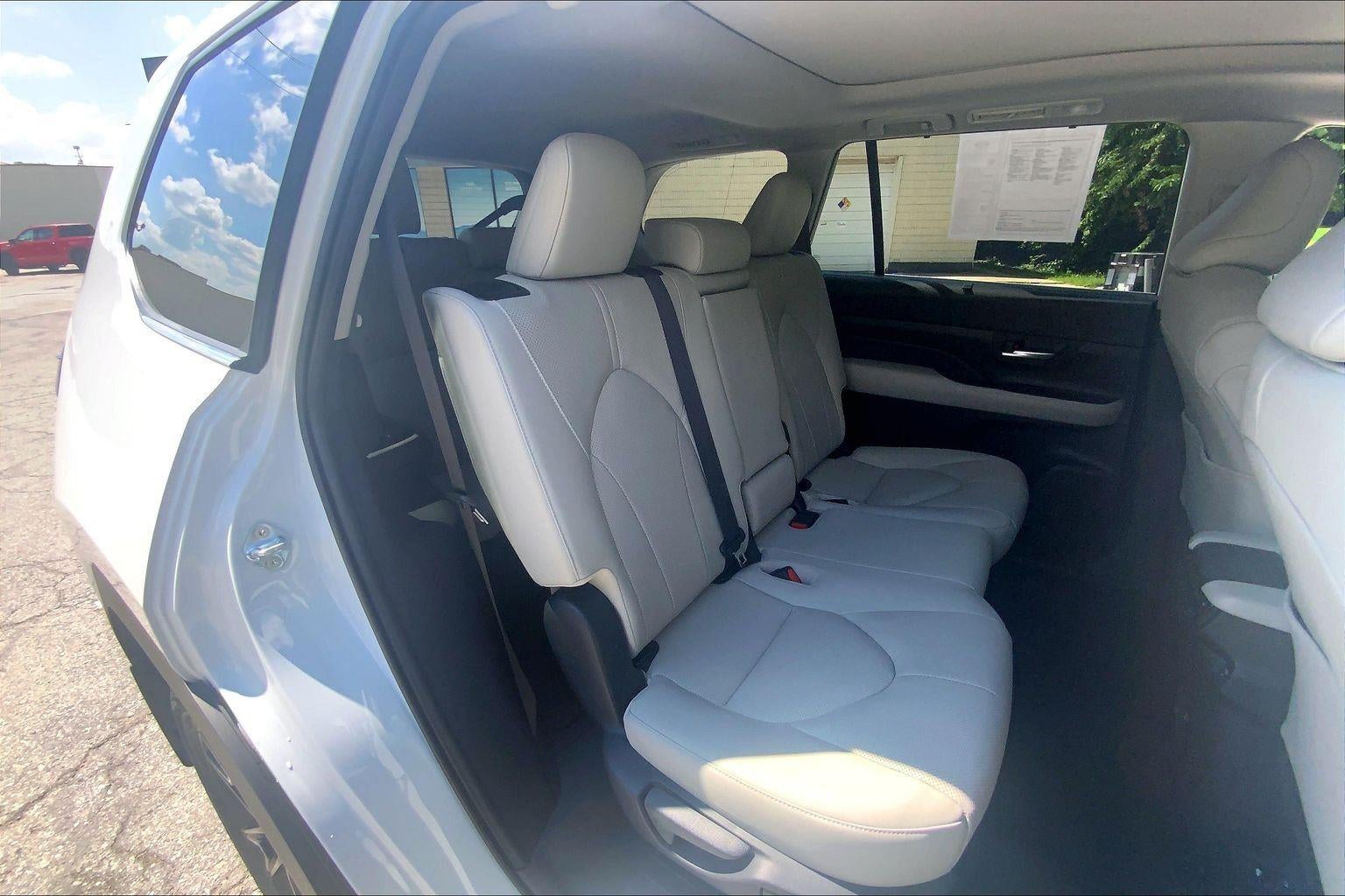 2025 Toyota Grand Highlander XLE