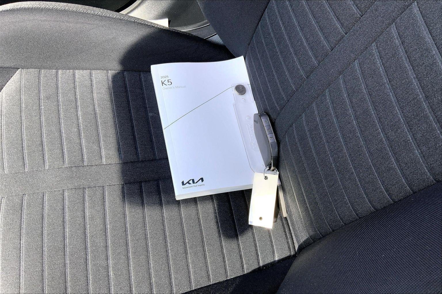 2025 Kia K5 LXS