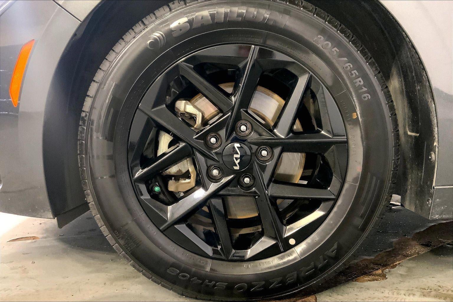 2025 Kia K5 LXS