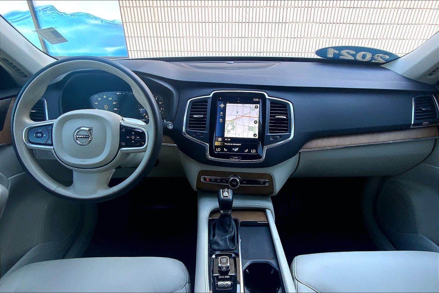 2021 Volvo XC90 Momentum