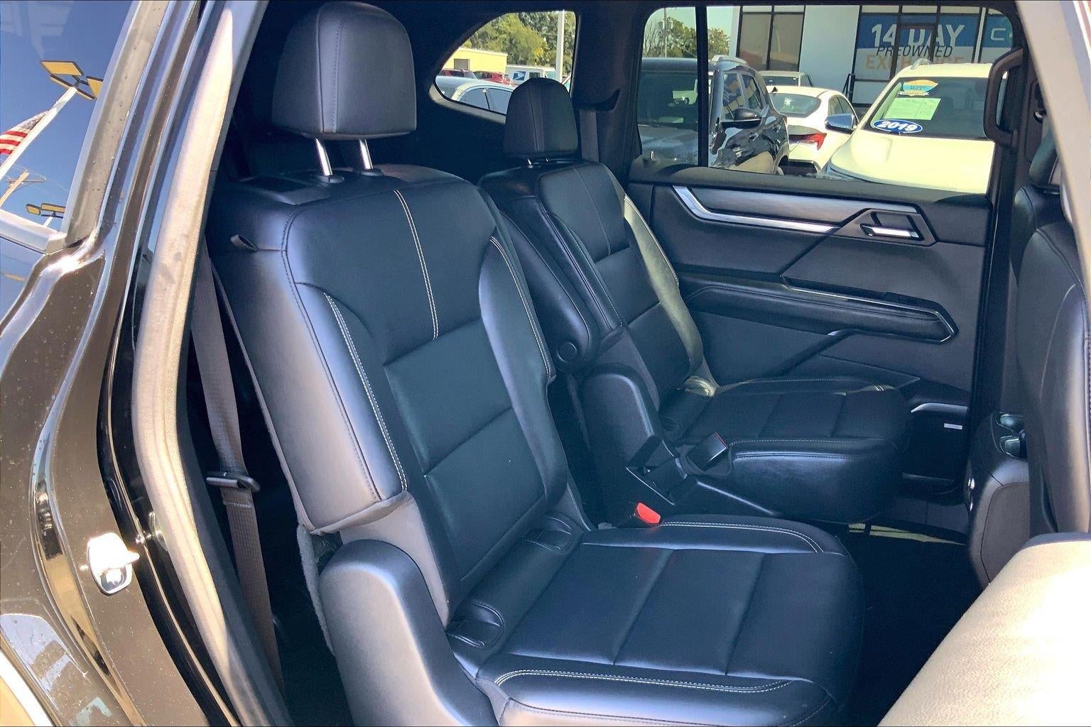 2024 GMC Acadia Elevation