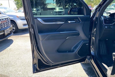 2024 GMC Acadia Elevation