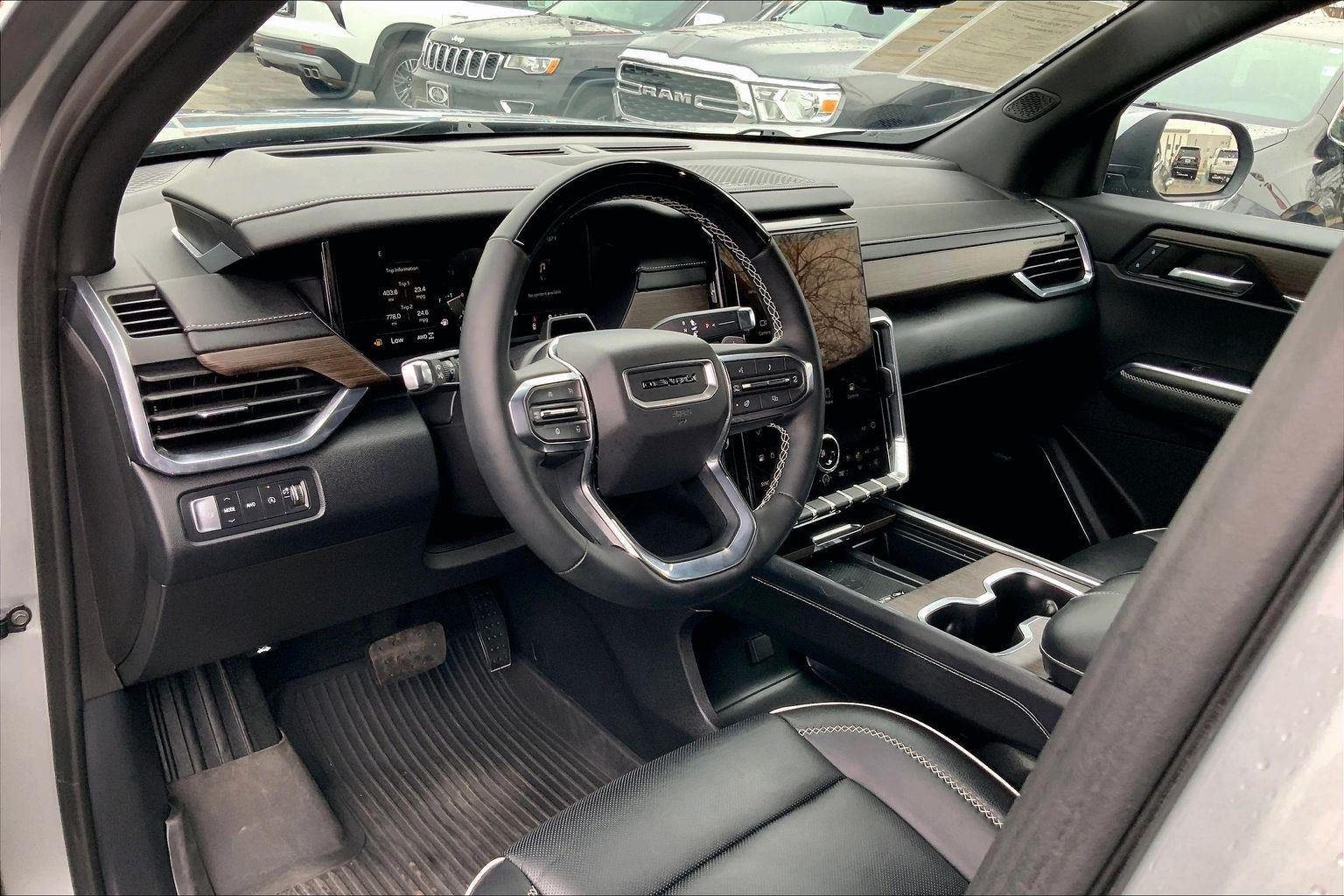 2024 GMC Acadia Denali