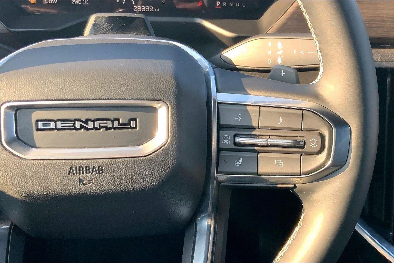 2025 GMC Acadia Denali