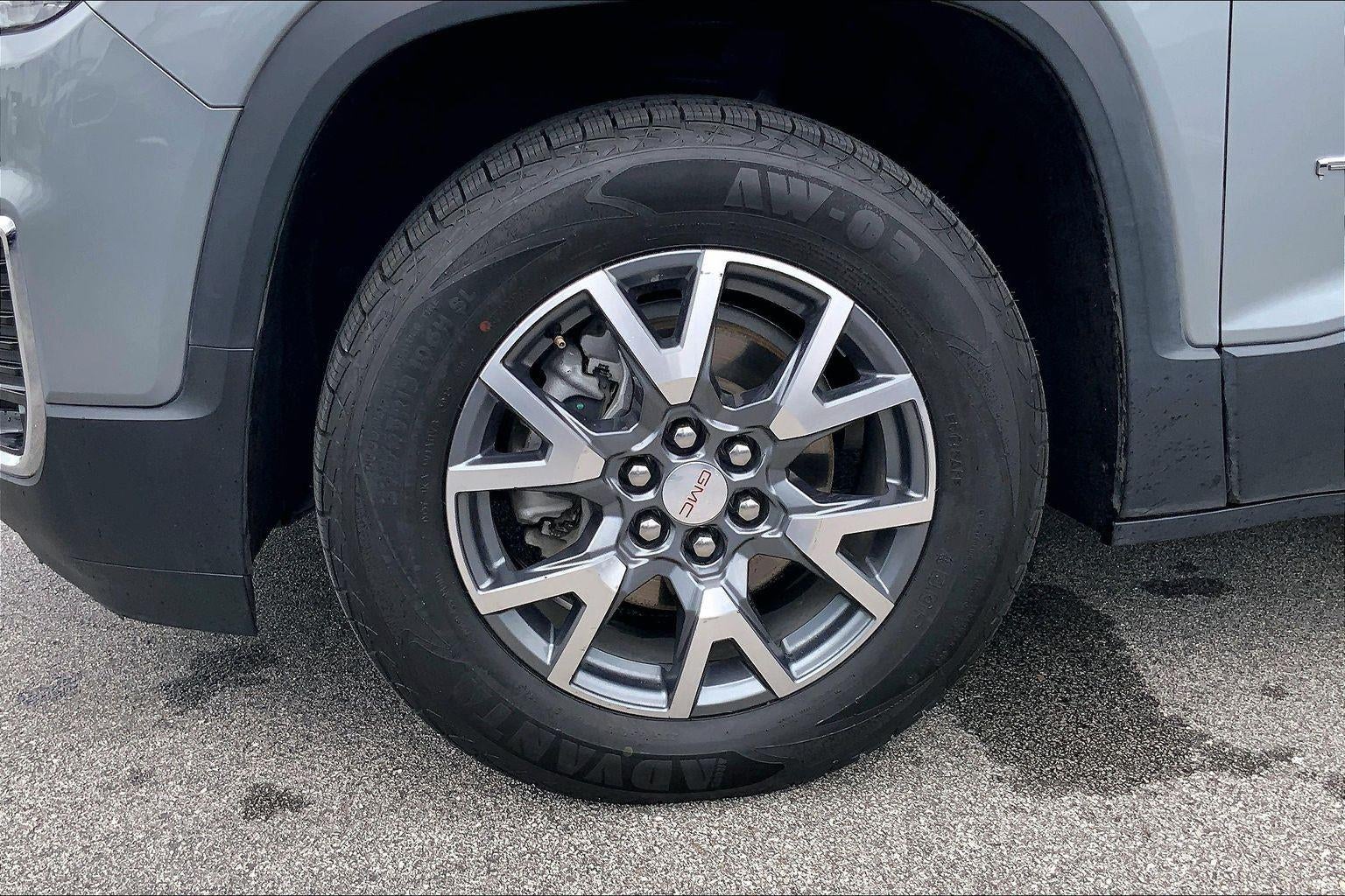 2023 GMC Acadia SLT
