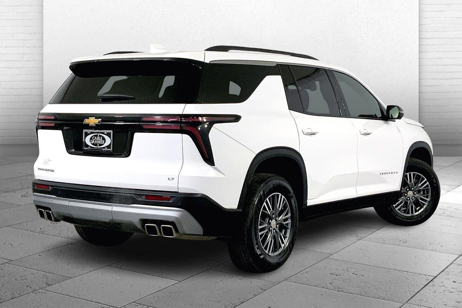2024 Chevrolet Traverse LT
