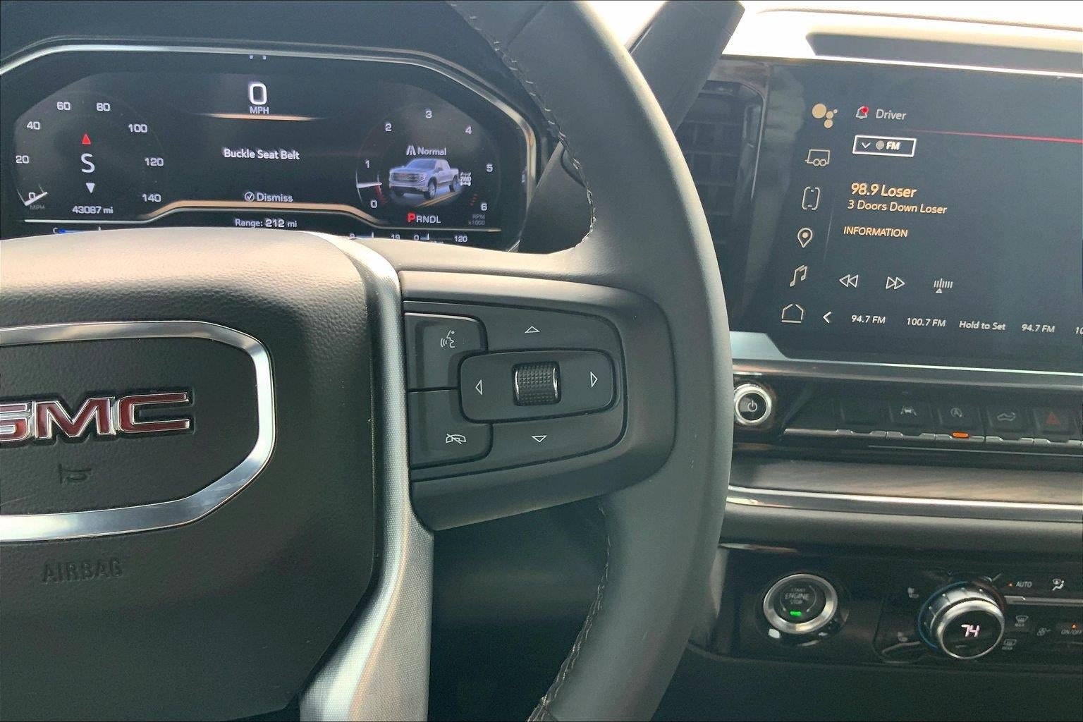 2024 GMC Sierra 1500 SLT