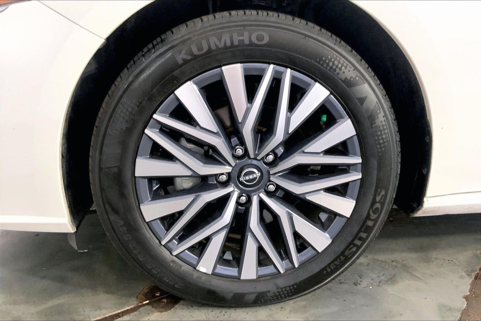 2025 Nissan Altima SV