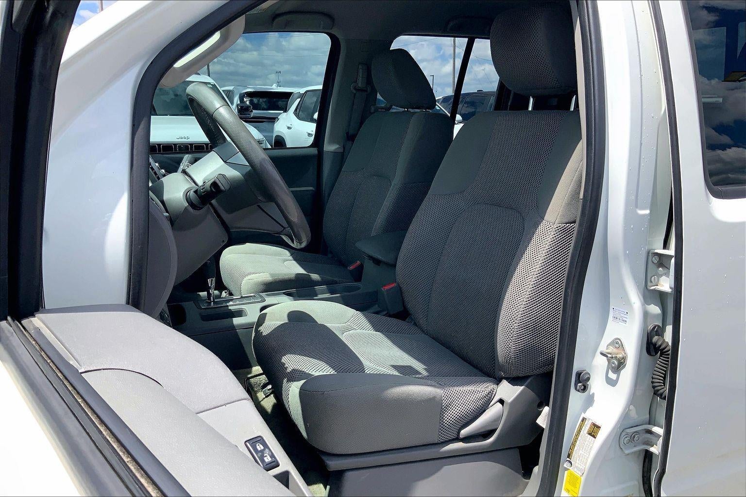 2017 Nissan Frontier SV V6