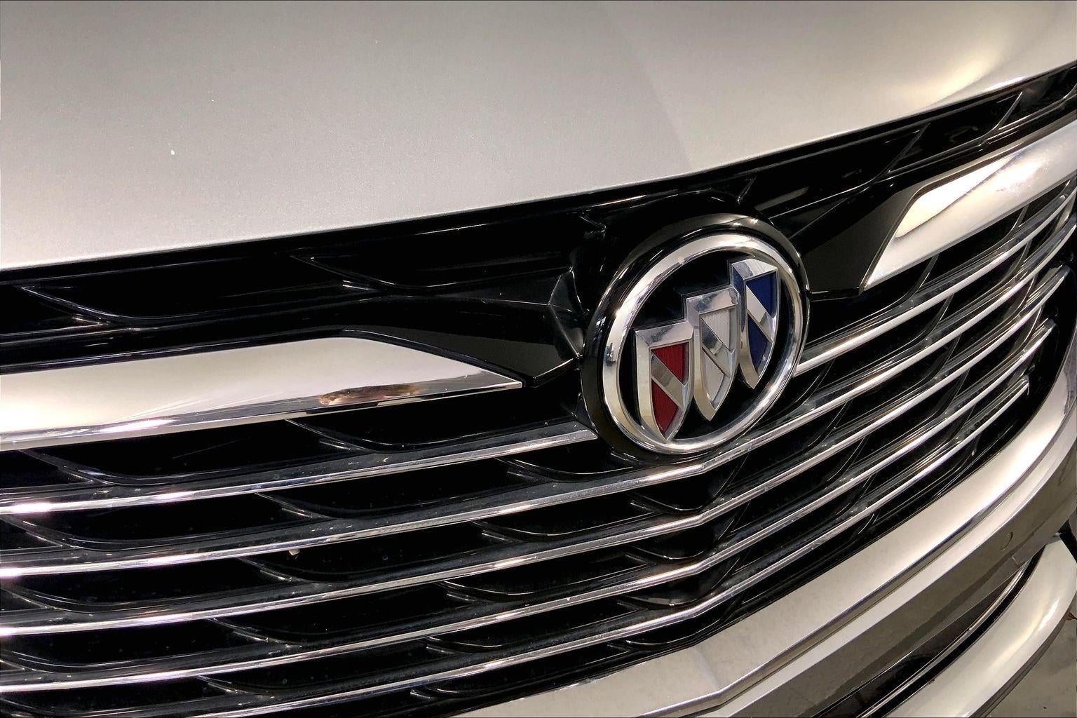 2023 Buick Enclave Essence