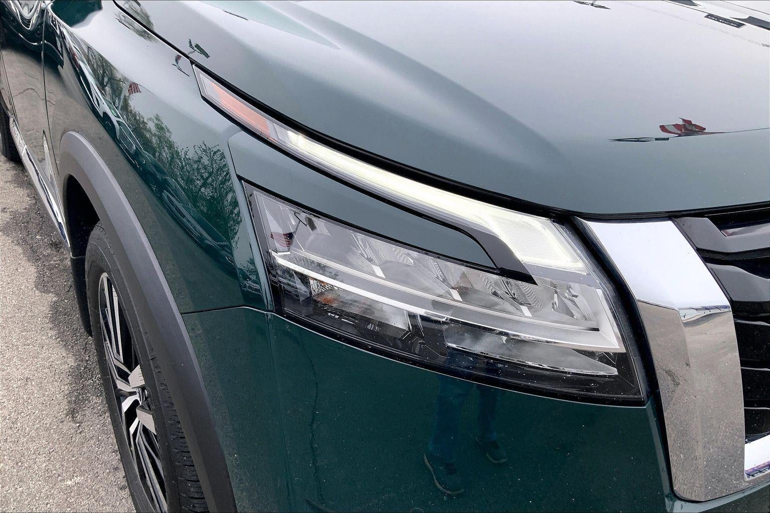 2023 Nissan Pathfinder Platinum