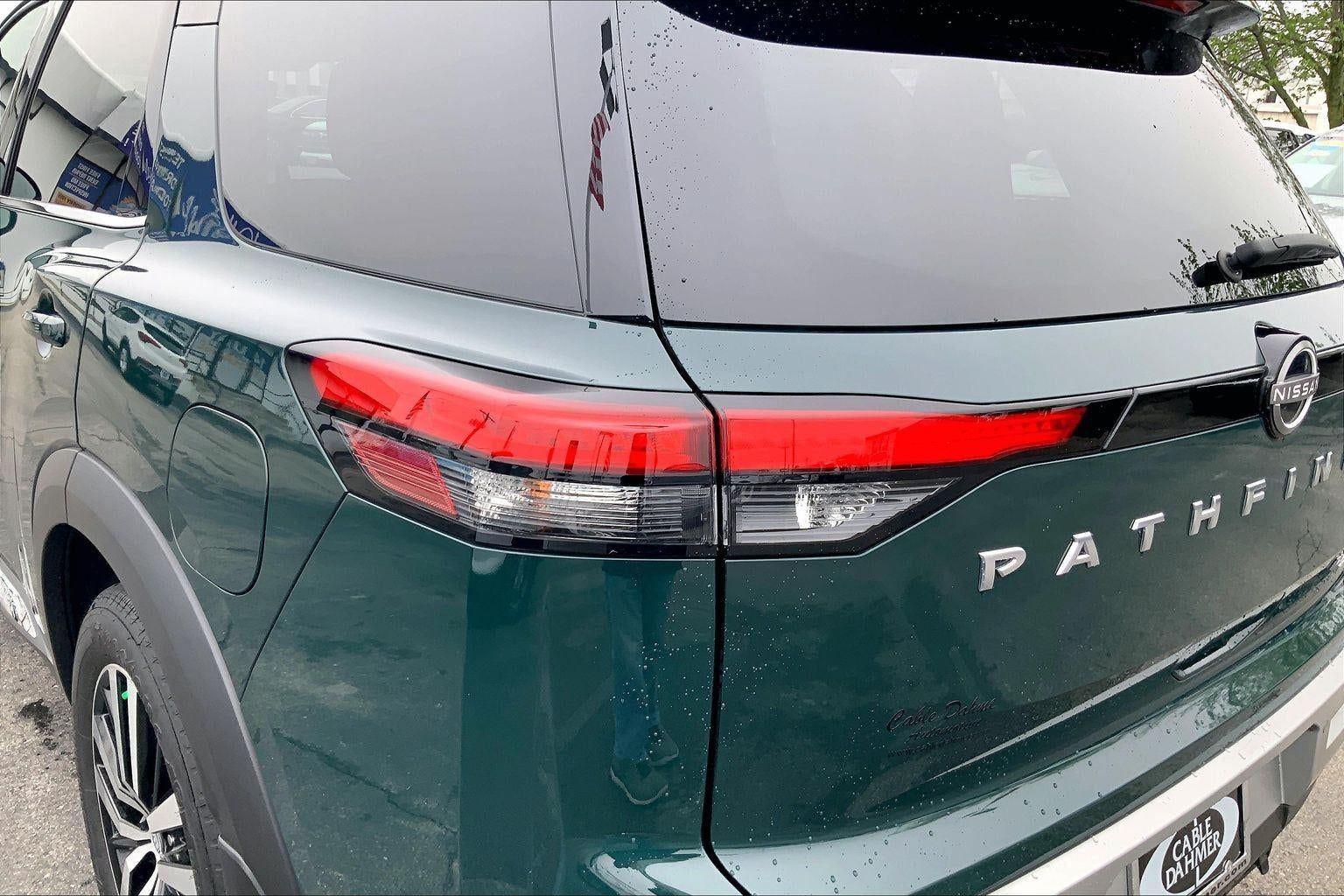 2023 Nissan Pathfinder Platinum