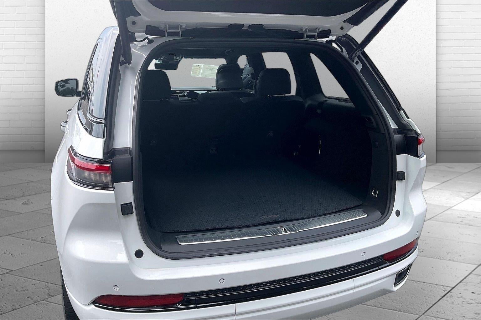 2025 Jeep Grand Cherokee Summit Reserve
