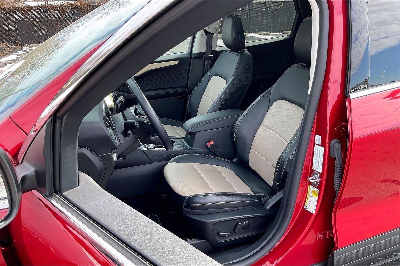 2021 Ford Escape Titanium Hybrid