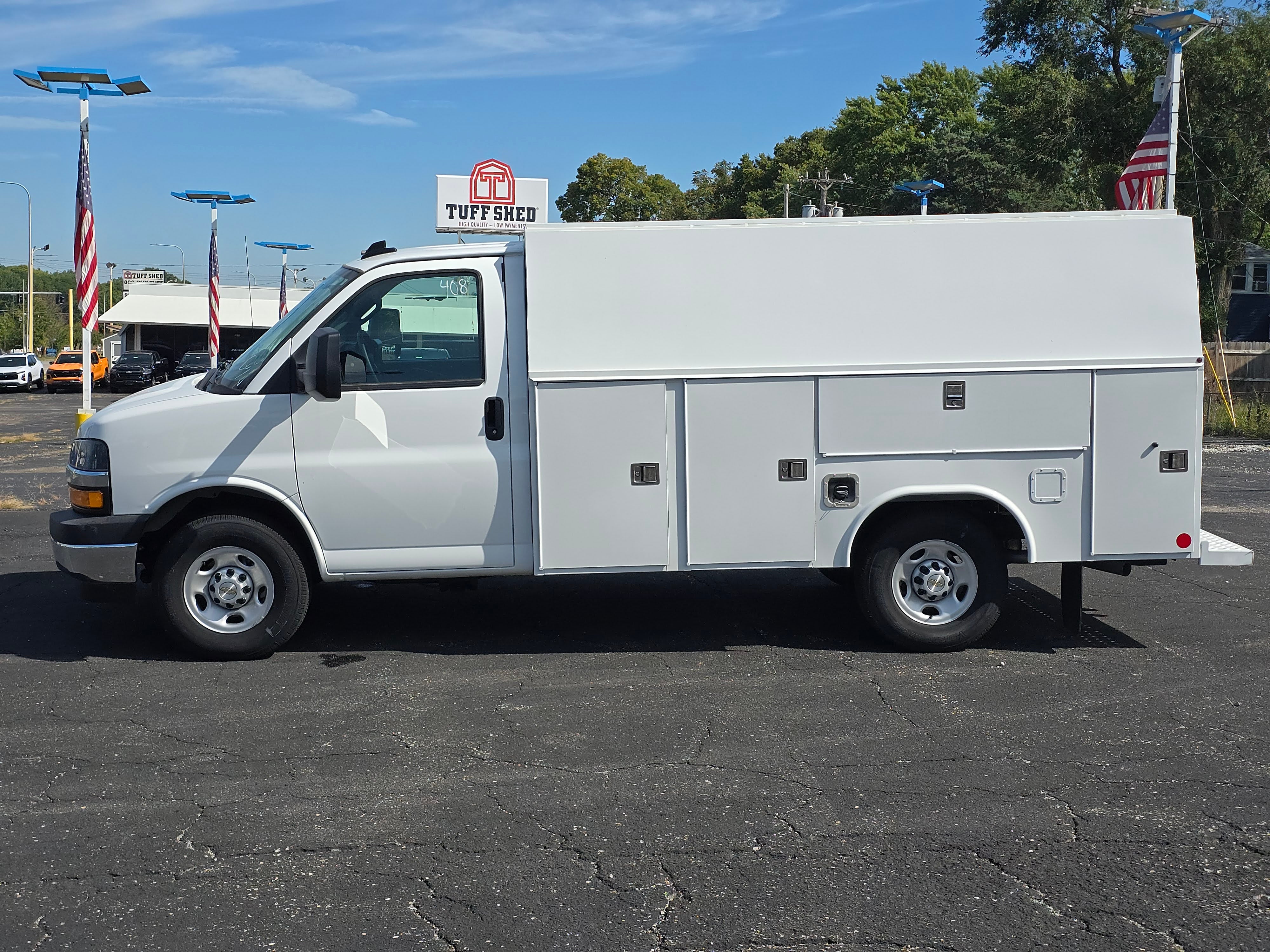 2025 Chevrolet Express Cutaway 3500 1WT