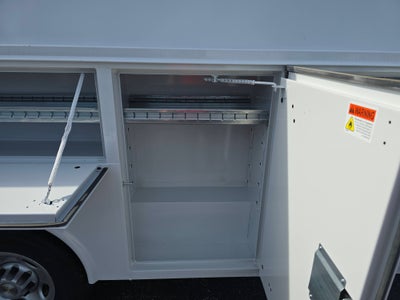 2025 Chevrolet Express Cutaway 3500 1WT