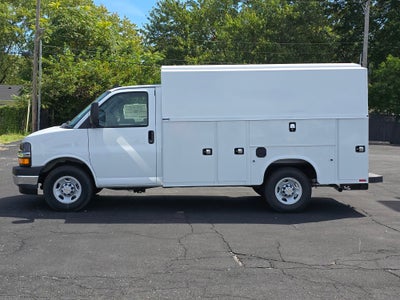 2025 Chevrolet Express Cutaway 3500 1WT