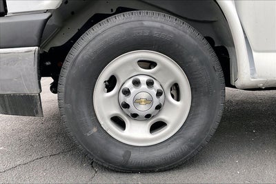 2025 Chevrolet Express Cutaway 3500 1WT