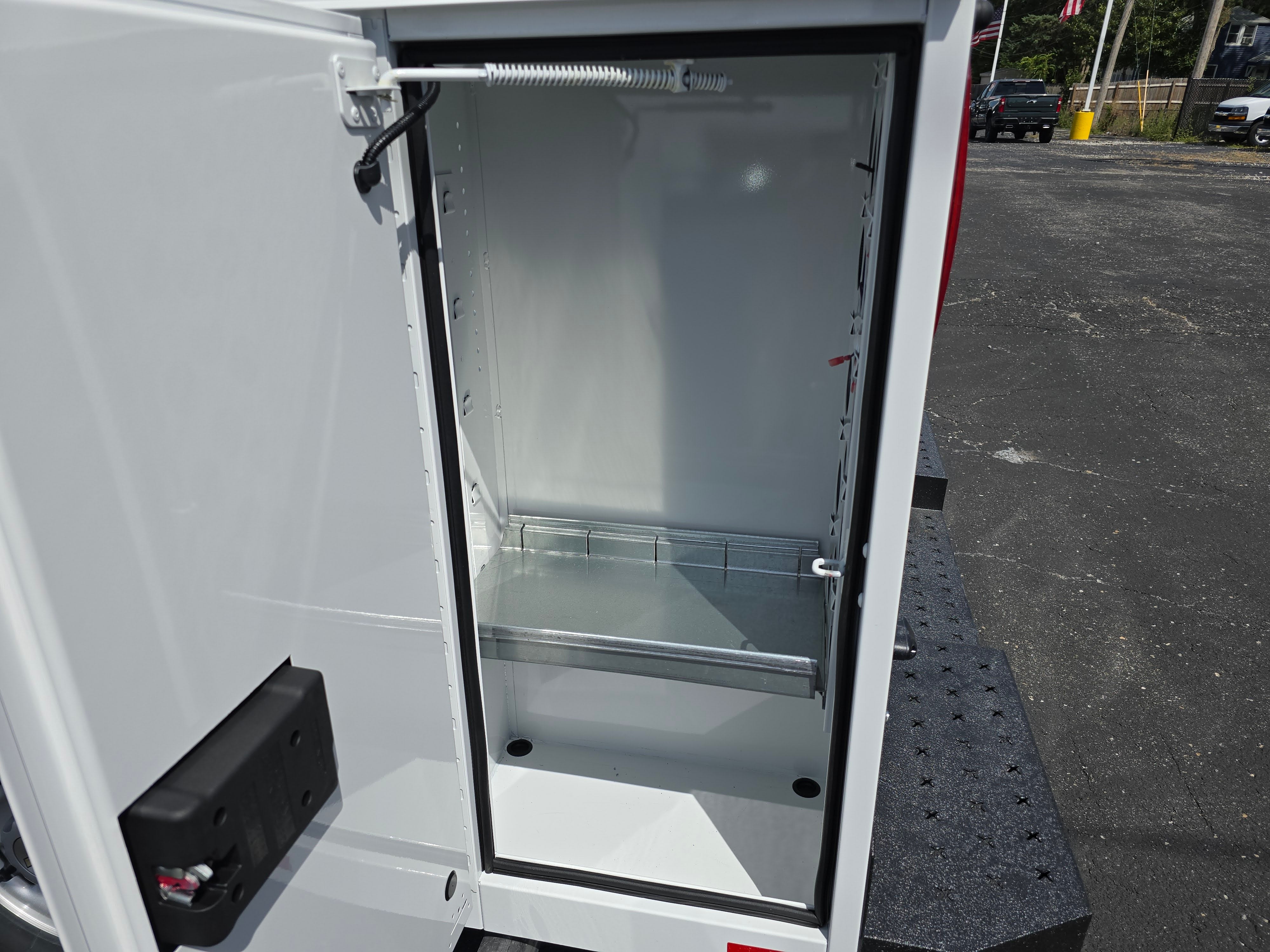 2025 Chevrolet Express Cutaway 3500 1WT