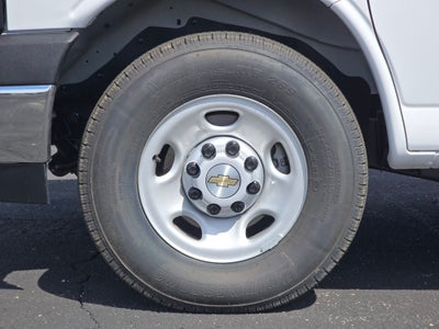 2025 Chevrolet Express Cutaway 3500 1WT