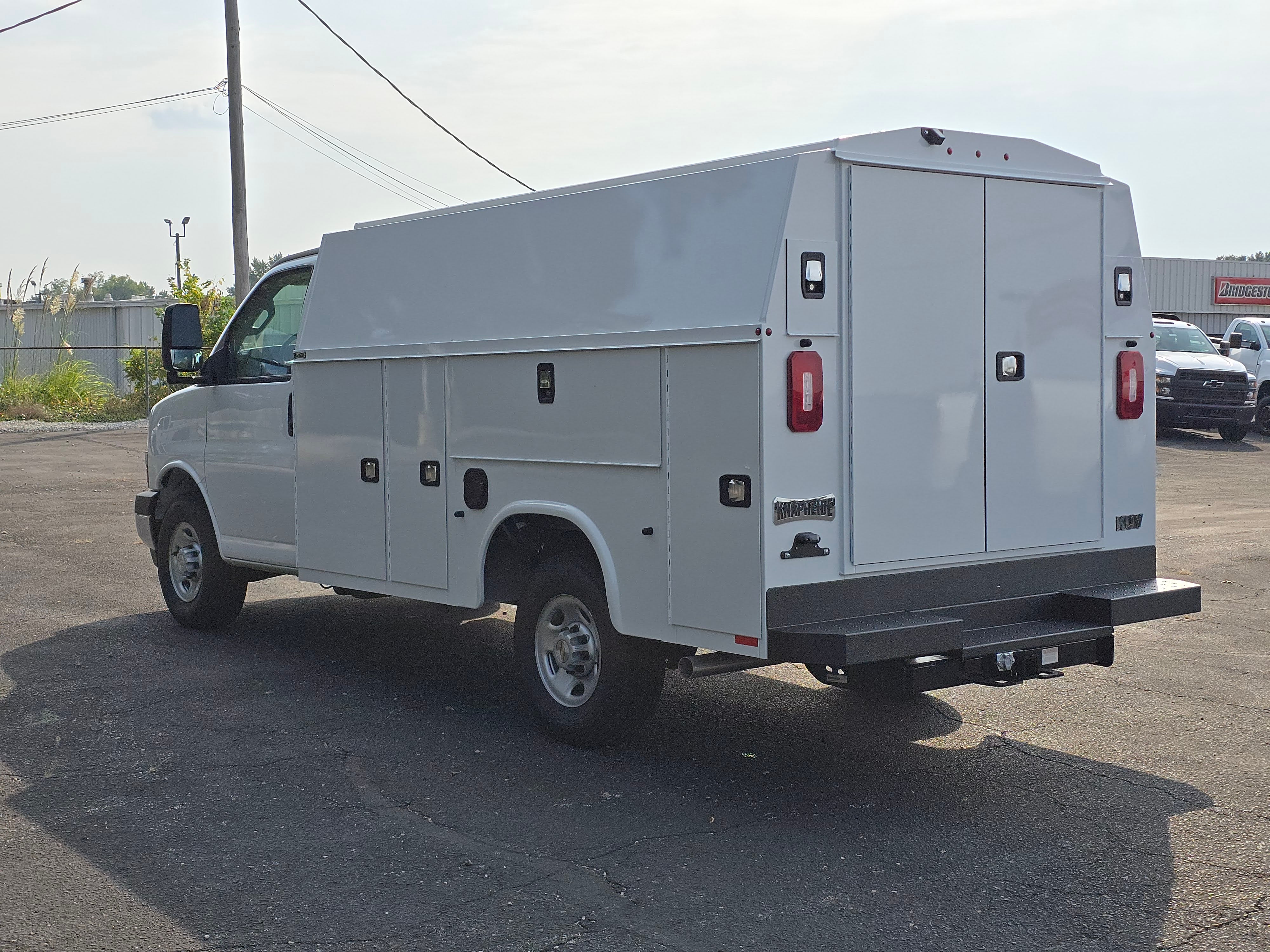 2025 Chevrolet Express Cutaway 3500 1WT