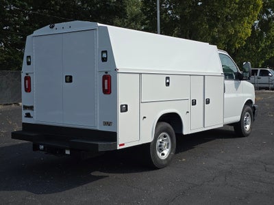 2025 Chevrolet Express Cutaway 3500 1WT