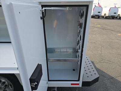 2025 Chevrolet Express Cutaway 3500 1WT