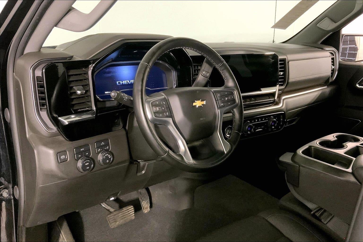 2023 Chevrolet Silverado 1500 LT (2FL)