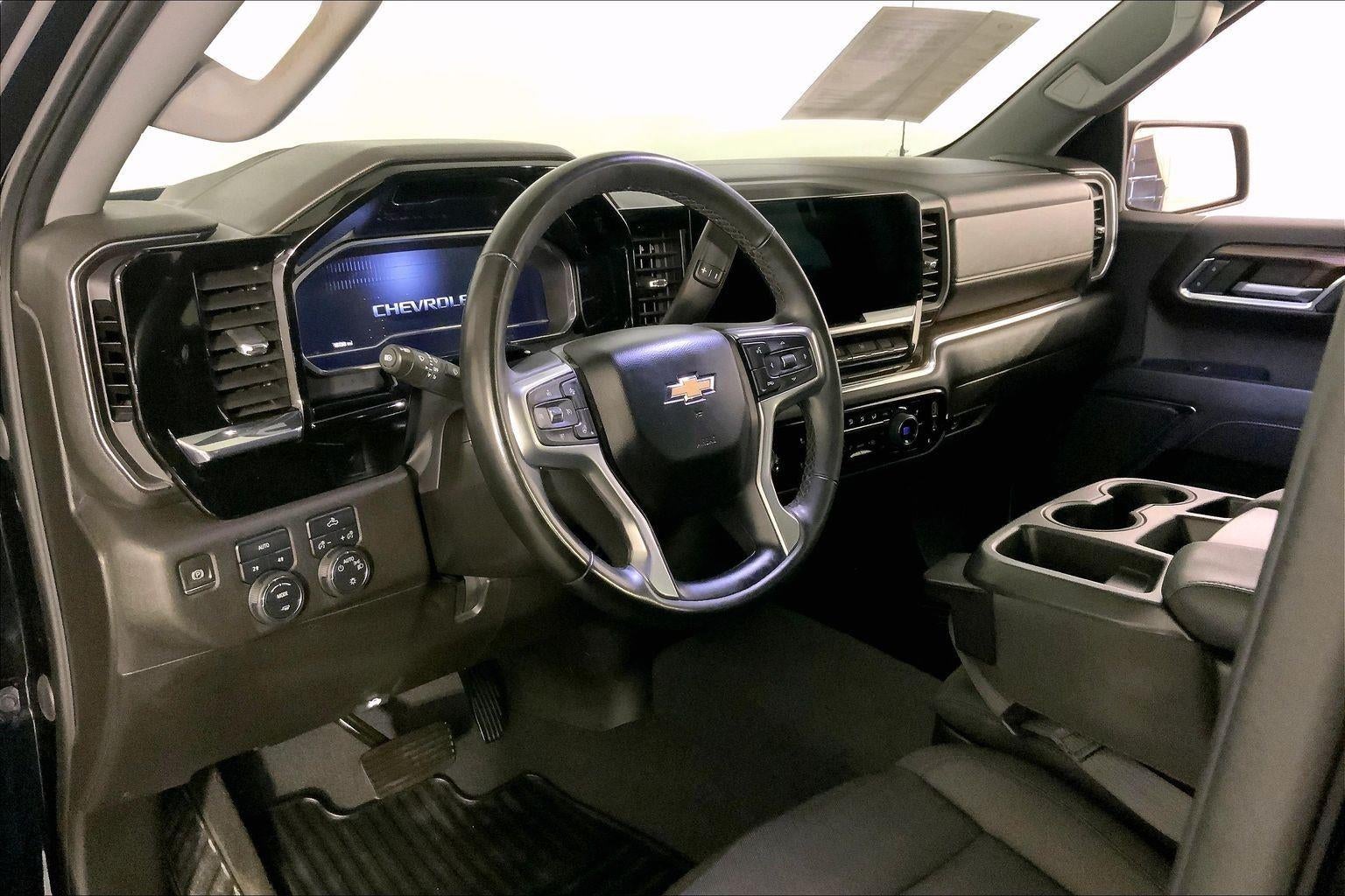 2023 Chevrolet Silverado 1500 LT (2FL)