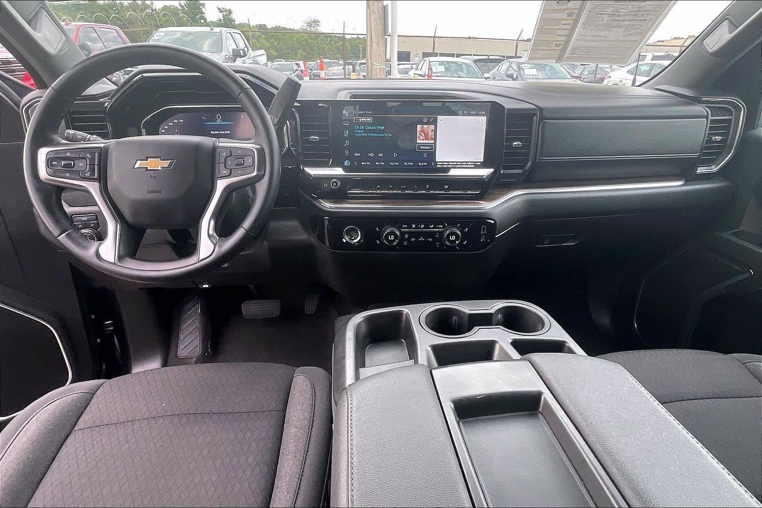 2024 Chevrolet Silverado 1500 LT (2FL)