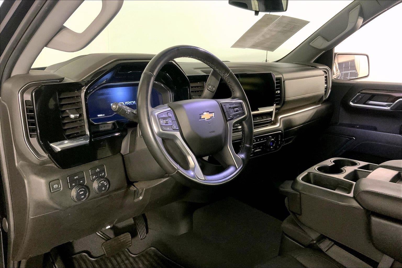 2023 Chevrolet Silverado 1500 LT (2FL)