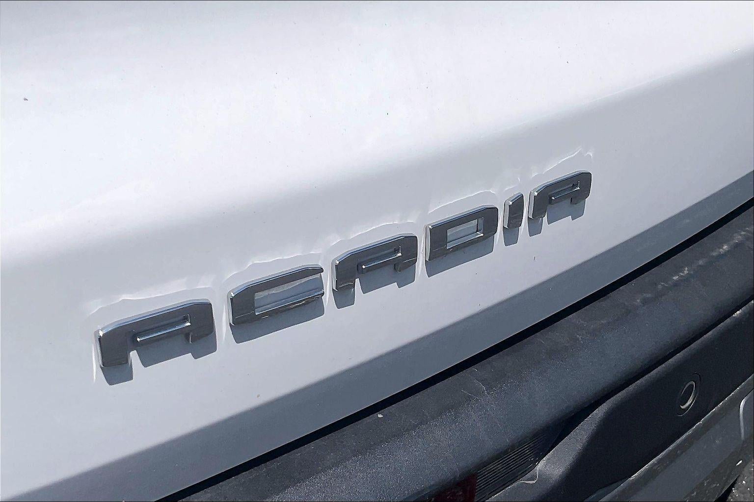 2025 GMC Acadia Elevation