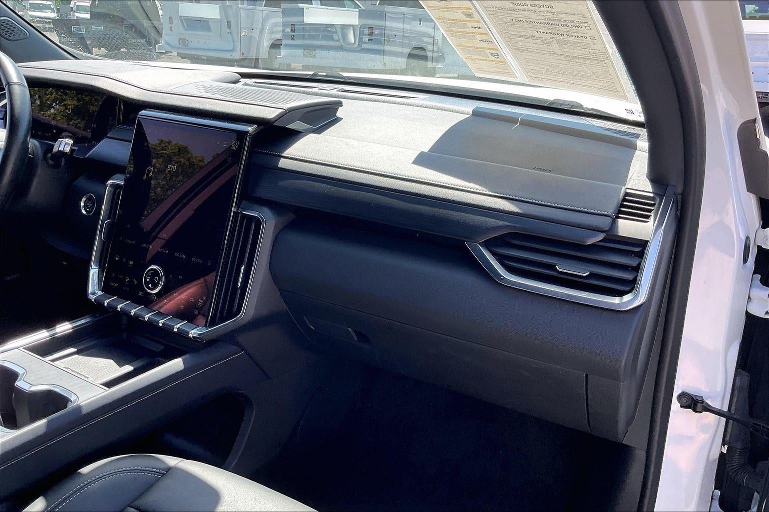 2024 GMC Acadia Elevation