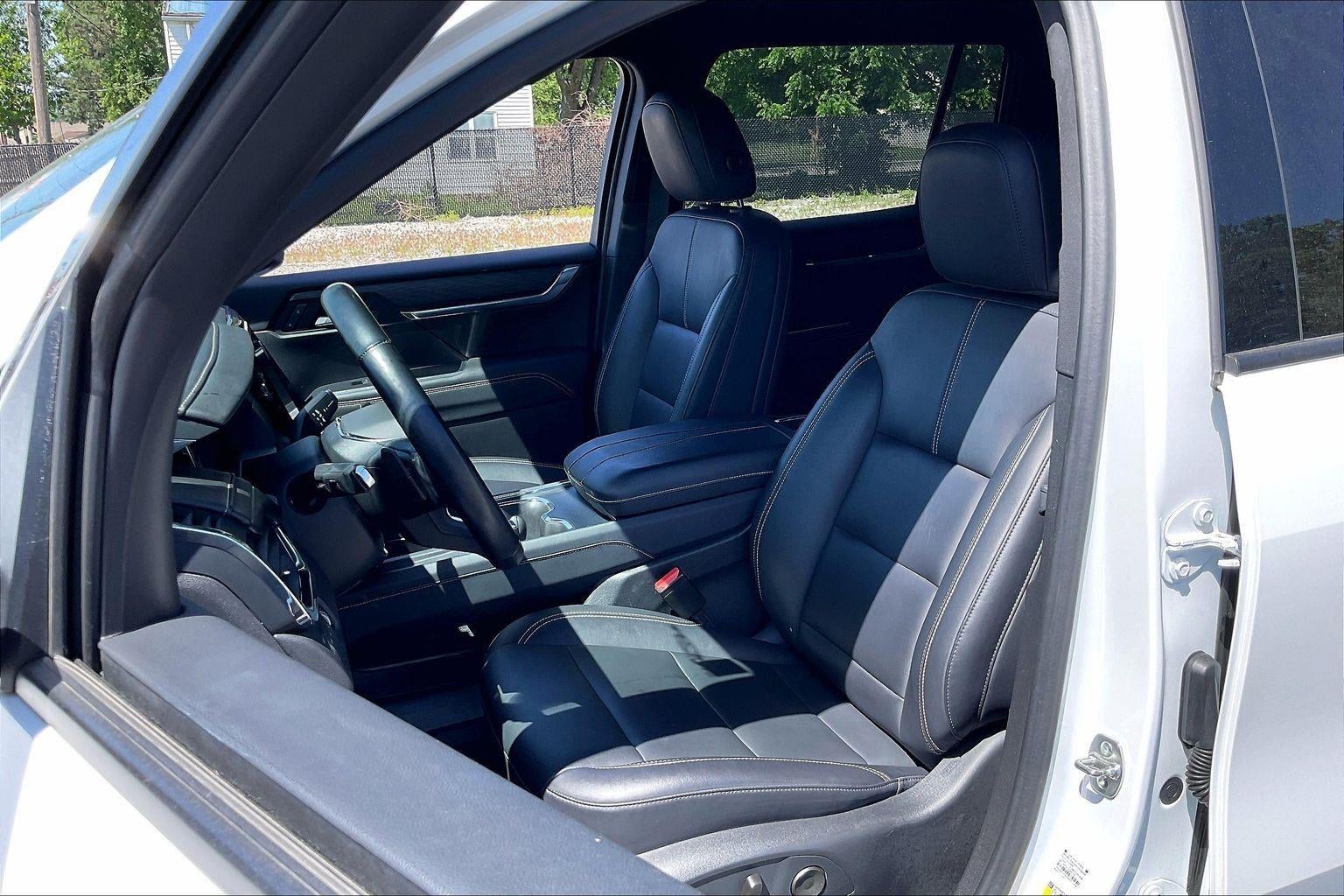 2024 GMC Acadia Elevation
