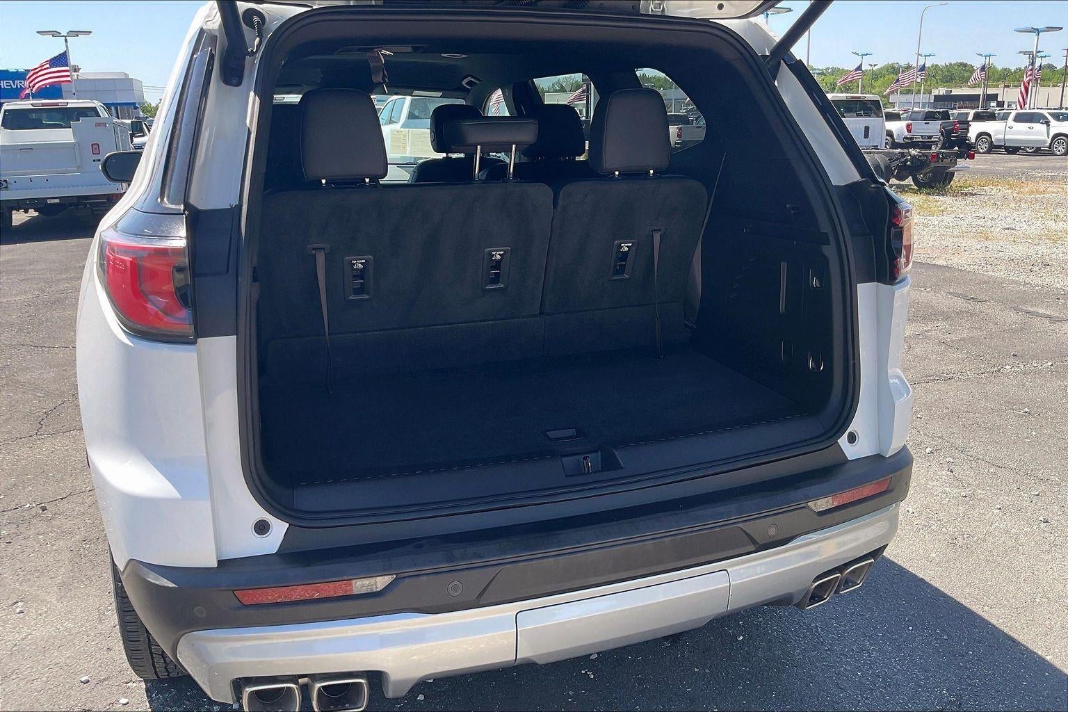 2024 GMC Acadia Elevation