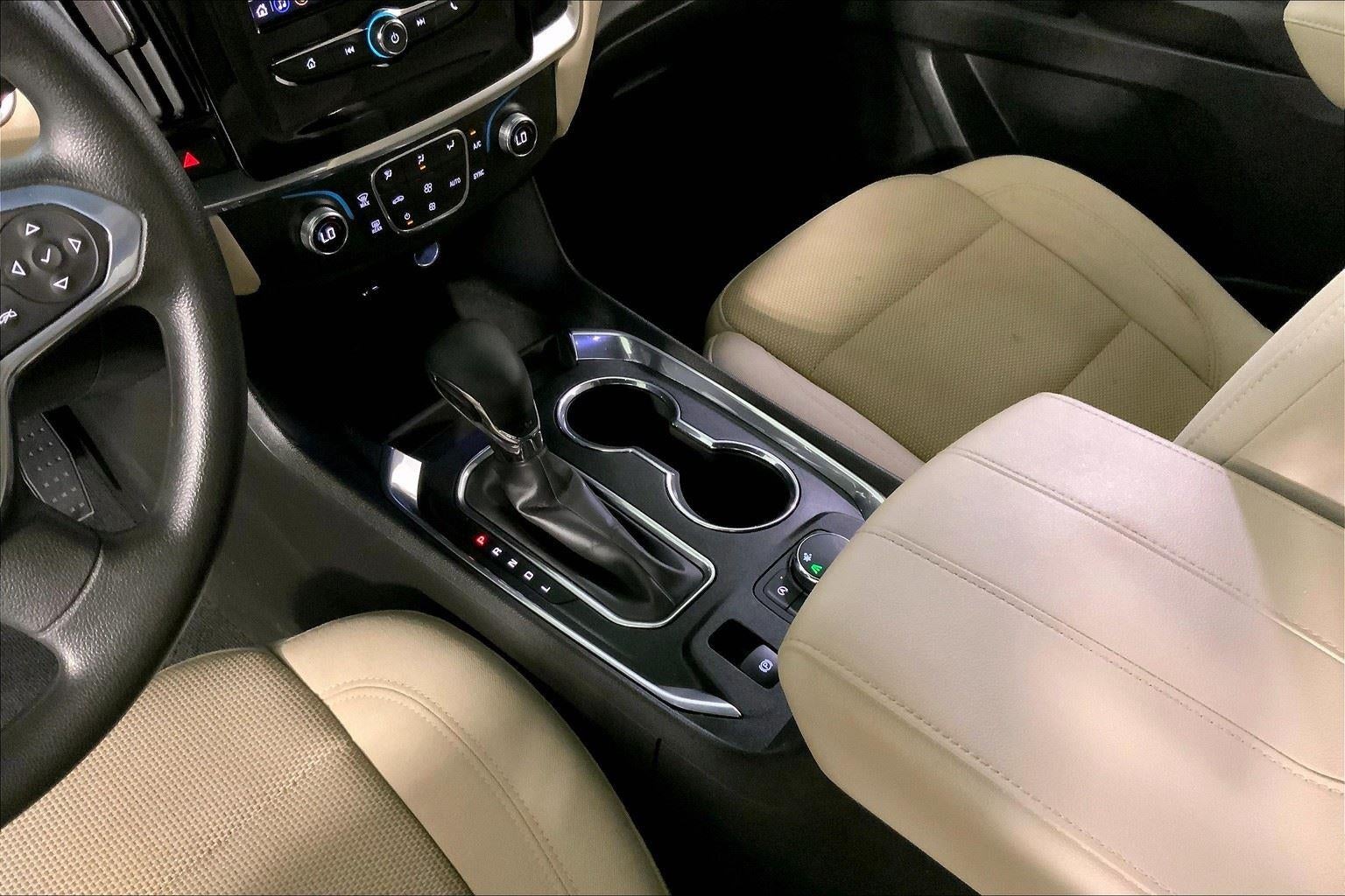 2022 Chevrolet Traverse LS