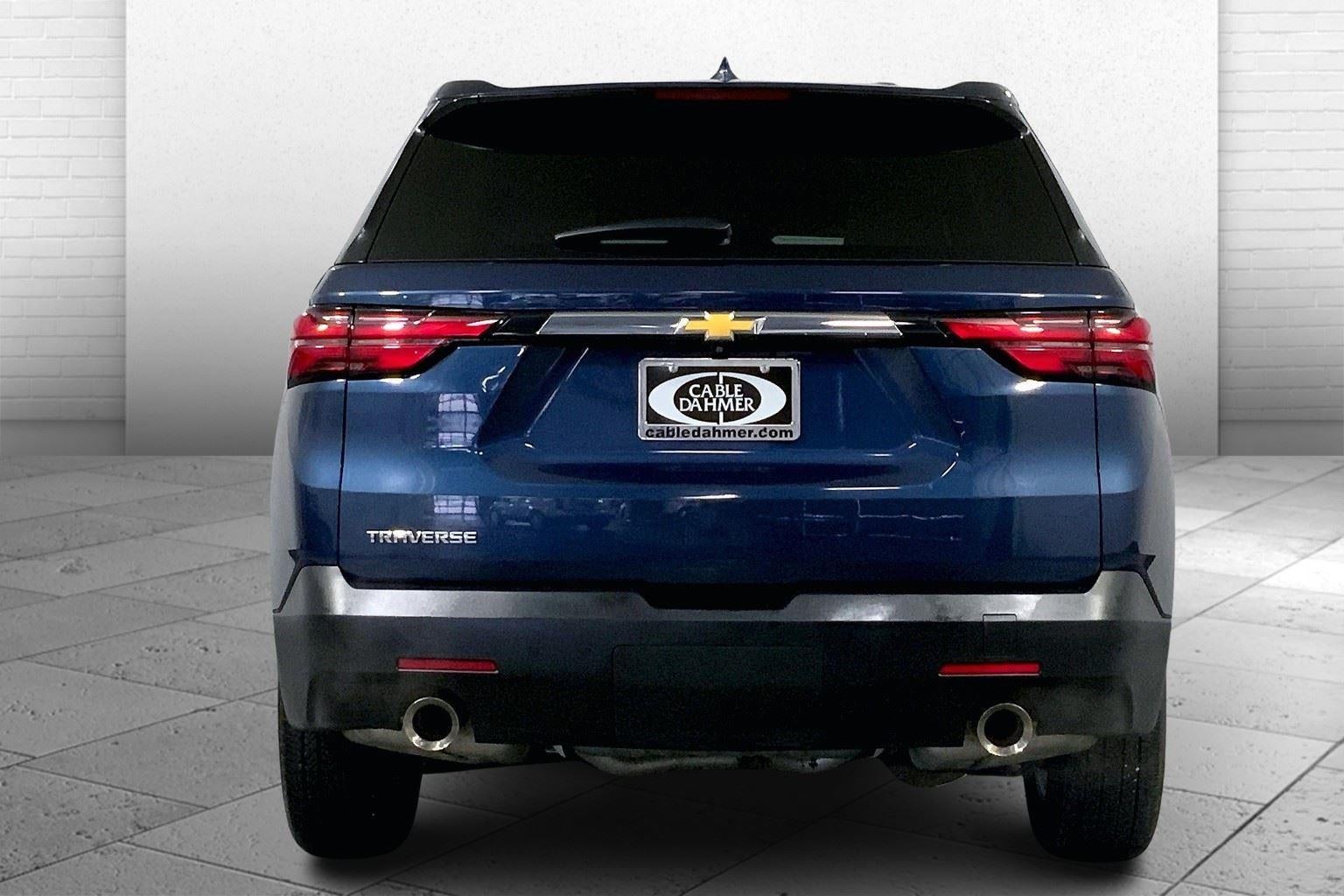 2022 Chevrolet Traverse LS