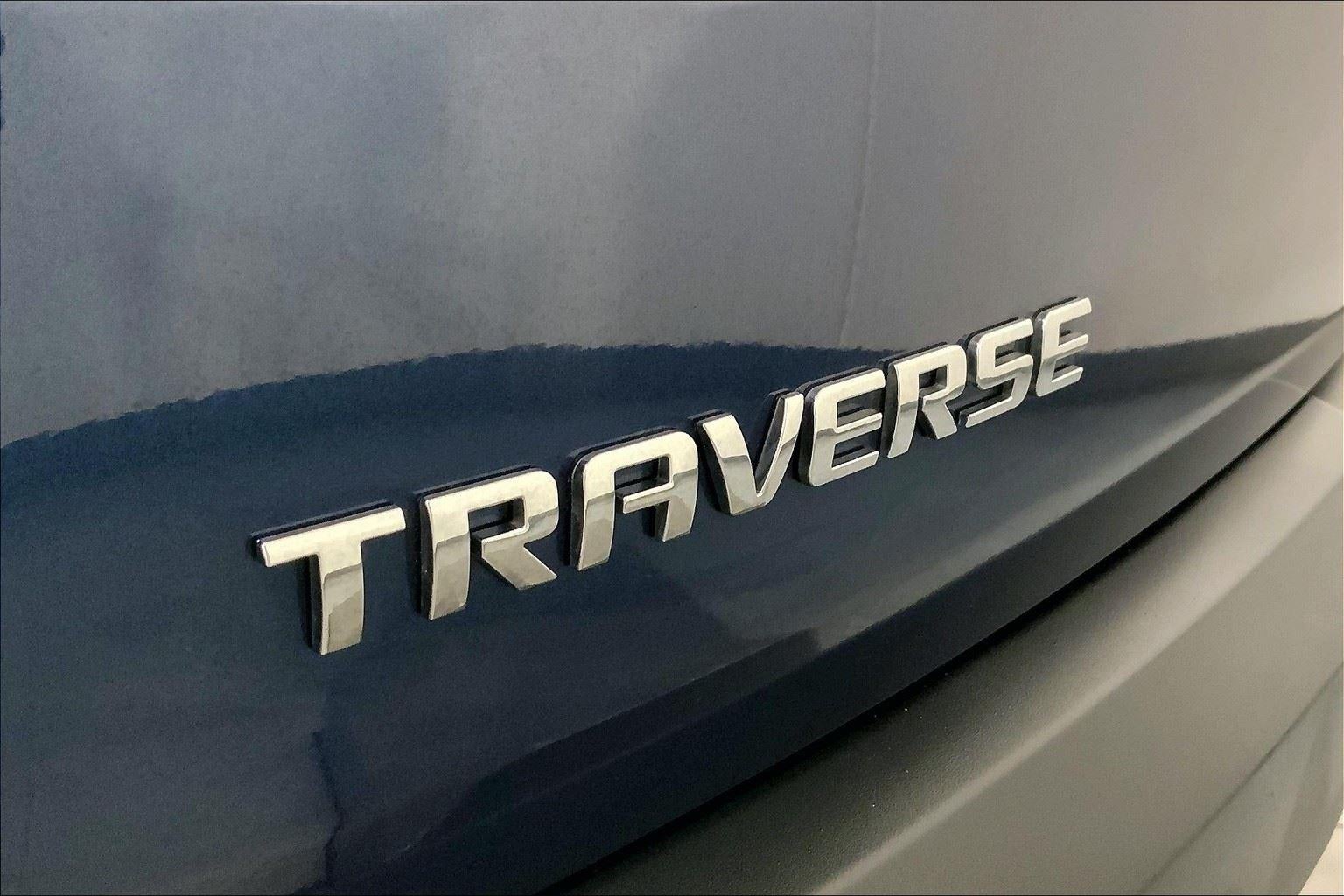 2022 Chevrolet Traverse LS